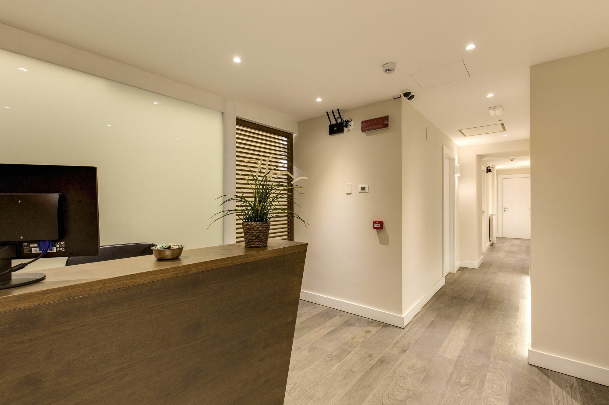 Wrh Suites Rom Exteriör bild