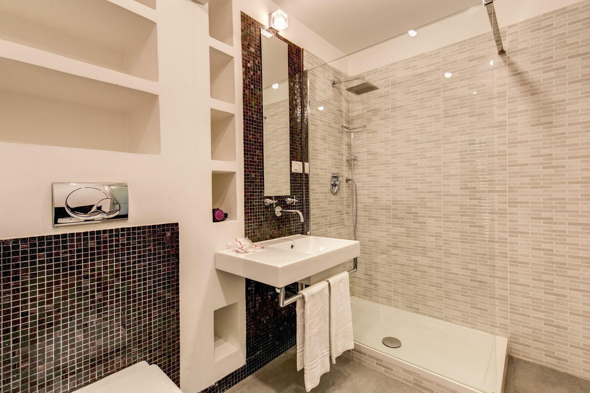 Wrh Suites Rom Exteriör bild